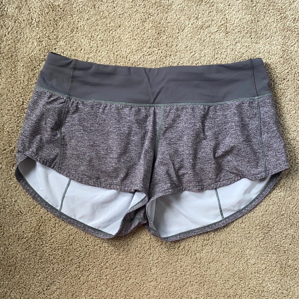 Lululemon size 6 speed up shorts
